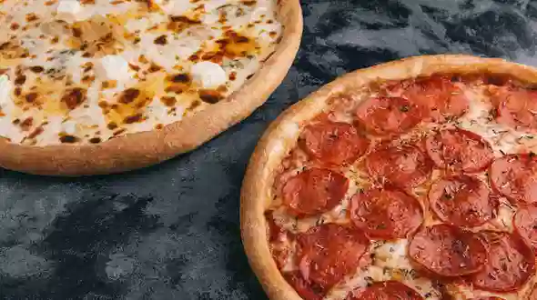 Блюдо Вкусная пара меню MonoPizza Вкусная пара меню MonoPizza